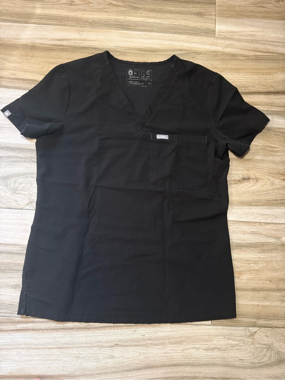 Figs Women’s Black V-Neck Medical Top with Chest Pocket
